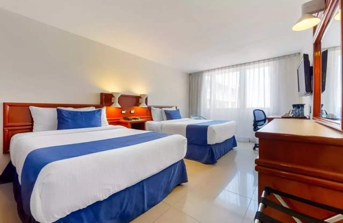 Ignacio Zaragoza Hotel | Hotel Hostal de Cortes