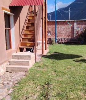 Urubamba Cama Y Desayuno | Hotel House in Perú 2