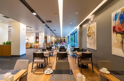 Suhl Hotel | Hotel ∙ HVD Grand Hotel Suhl Double room/2 addl. beds, shower/wc (Superior, max. 2 adults 2