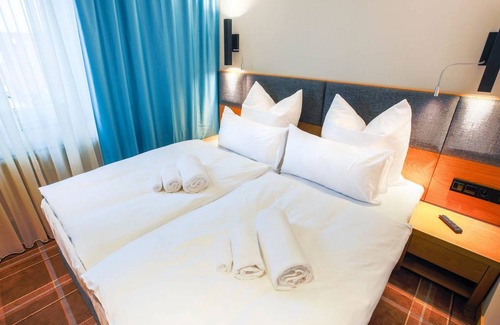 Suhl Hotel | Hotel ∙ HVD Grand Hotel Suhl Doppelzimmer/Zustellb. Du/WC (Standard), ÜF