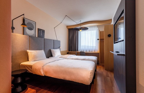 Waggershausen Hotel | Hotel ibis Friedrichshafen Airport Messe
