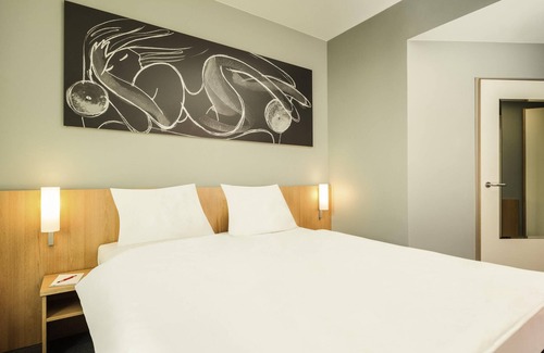 Schwechat Hotel | Hotel ibis Vienna Airport