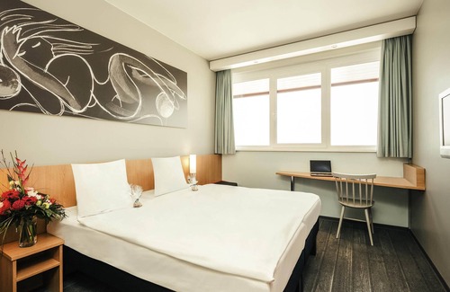 Schwechat Hotel | Hotel ibis Vienna Airport