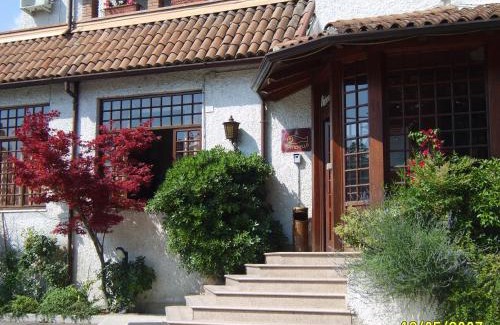 Lonato del Garda Hotel | Hotel Il Rustichello