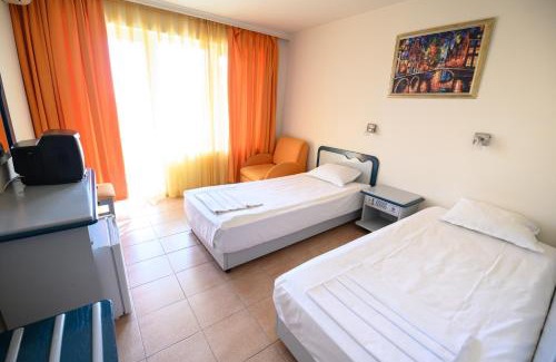 Sunny Beach Hotel | Hotel Iskar & Aquapark - All Inclusive