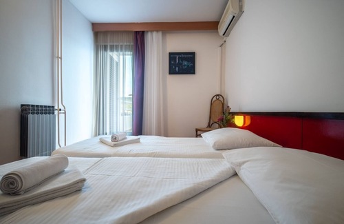 Cove Rogacic Casa | Hotel Issa - Double Room Park View 38