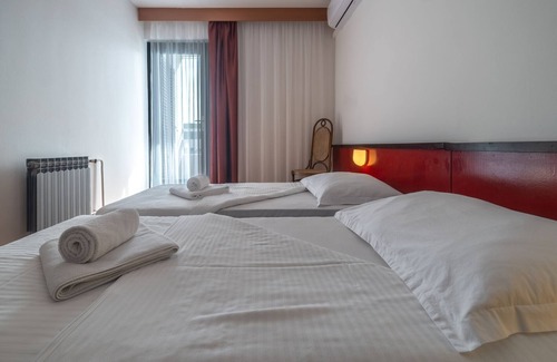 Cove Rogacic Casa | Hotel Issa - Double Room Sea View 7
