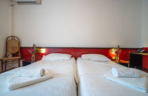 Cove Rogacic Casa | Hotel Issa - Double Room Sea View 23
