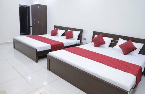 Ujjain Hotel | Hotel J-Laxmi Palace