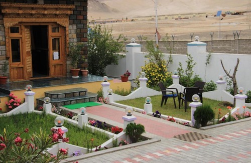 Leh Hotel | Hotel Jeevanam Villa