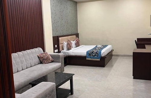 Etmadpur Hotel | Hotel Jodha The Great Kuberpur