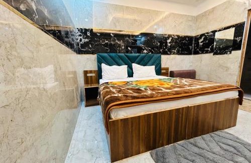 Ayodhya Casa | Hotel Jyoti Stay Inn 10 Min to Ram Tample