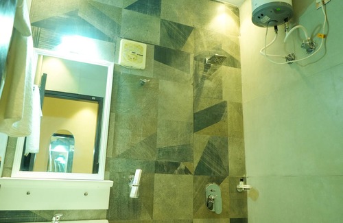 Phase 5 Hotel | Hotel Katani Inn