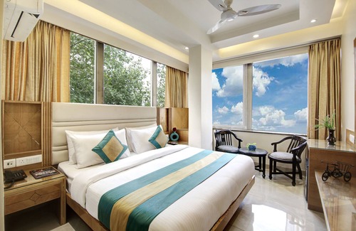 Paharganj Hotel | Hotel Krishna Plaza BY M S Hospitality