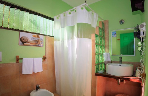 Cahuita Hotel | Hotel La Casa de las Flores Cahuita