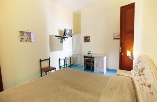 Marina del Cantone Hotel | Hotel La Certosa