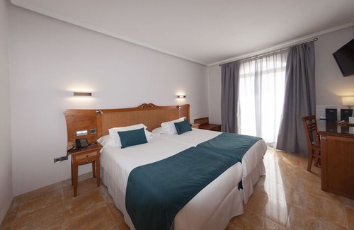 Quesada Hotel | Hotel La Laguna Spa And Golf