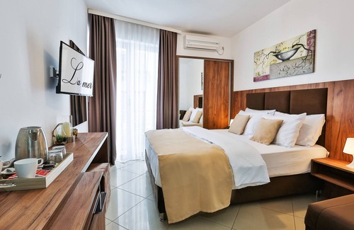 Rafajlovici Hotel | Hotel La Mer