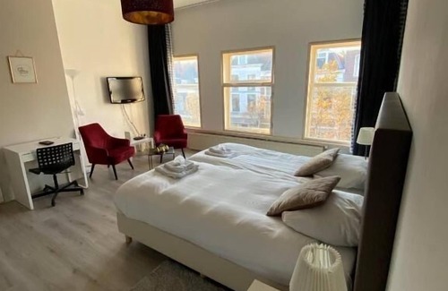 Delft Hotel | Hotel La Noire - Delft City Centre