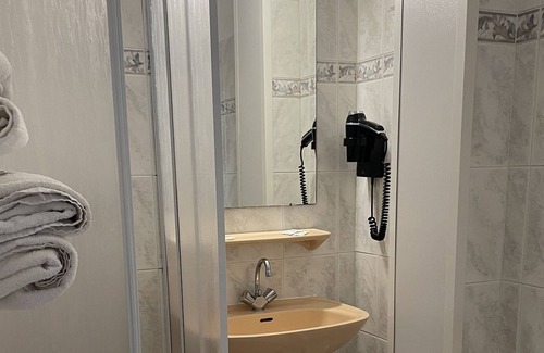 Gien Hotel | HOTEL LA POULARDE
