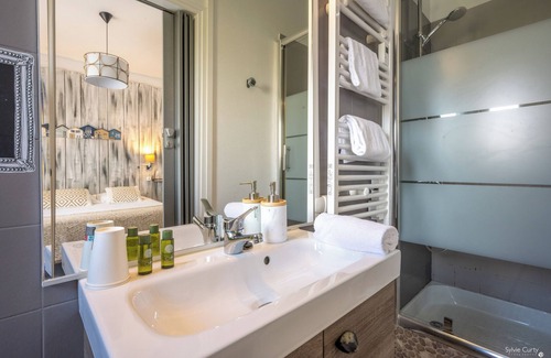 Fouras Hotel | Hotel La Roseraie