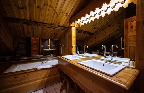 Val-d'Isere Hotel | Hotel La Savoyarde
