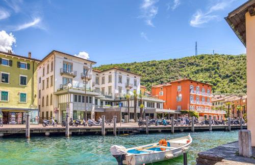 Torbole sul Garda Hotel | Hotel Lago Di Garda