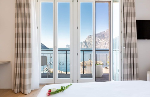 Torbole sul Garda Hotel | Hotel Lago di Garda