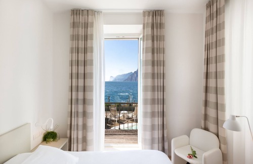 Torbole sul Garda Hotel | Hotel Lago di Garda
