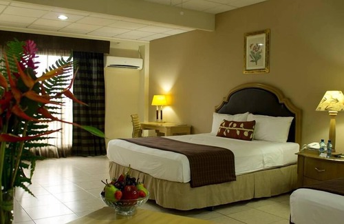 Las Cumbres Hotel | Hotel Las Cumbres & Water Park