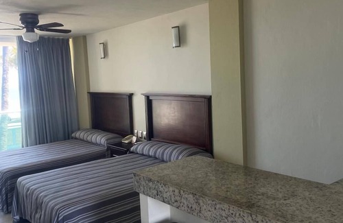 Mazatlán Hotel | Hotel Las Jacarandas