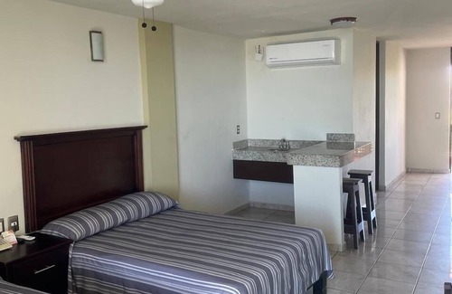 Mazatlán Hotel | Hotel Las Jacarandas