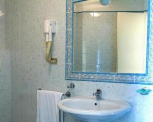 Nomentano Hotel | Hotel Laura