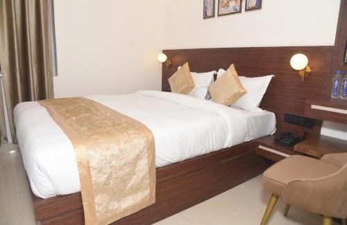 Deoghar Hotel | HOTEL LAWANG SIGNAGE