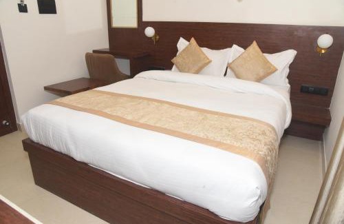 Deoghar Hotel | HOTEL LAWANG SIGNAGE