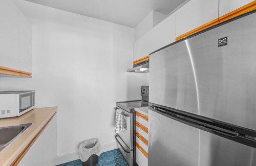 Saint-Sauveur Casa | Hotel le Domaine Studio Queen kitchen balcony