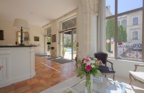 Sarlat-la-Caneda Hotel | Hotel Le Renoir