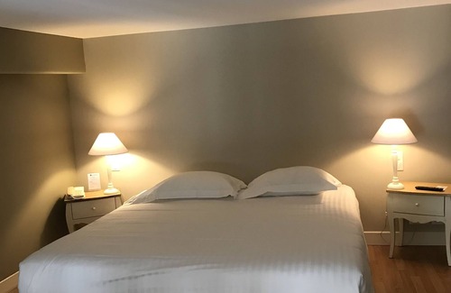 Sarlat-la-Caneda Hotel | Hotel Le Renoir