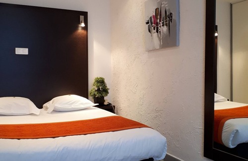 Greoux-les-Bains Hotel | Hotel Les Alpes