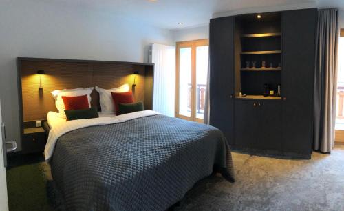 Saint-Pierre-de-Clages Hotel | Hotel Les Etagnes