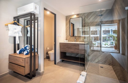 Jacó Hotel | Hotel Lia