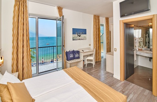 Nago-Torbole Hotel | Hotel Lido Blu Surf & Bike