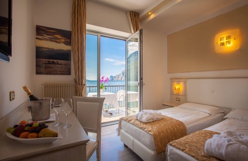 Nago-Torbole Hotel | Hotel Lido Blu Surf & Bike