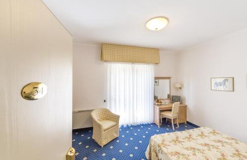 Carciano Hotel | Hotel Lido La Perla Nera