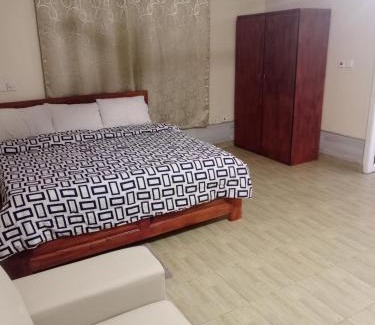 Osu Klottey Hotel | Hotel Lily