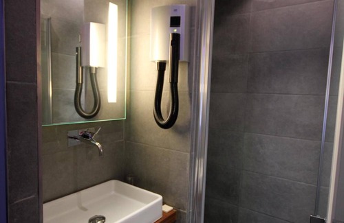Quartier des Grandes-Carrieres Hotel | Hotel Lumières Montmartre Paris