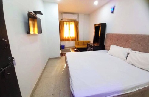 Mohangarh Hotel | Hotel M-E-T-R-O Regency Lucknow