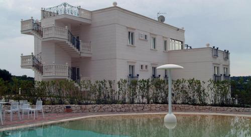Ceglie Messapica Hotel | Hotel Madonna Delle Grazie