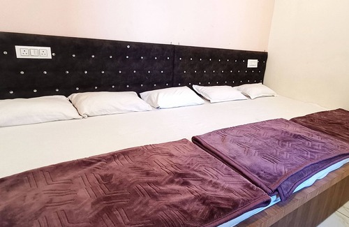 Ujjain Hotel | Hotel Mahakal Naman Palace