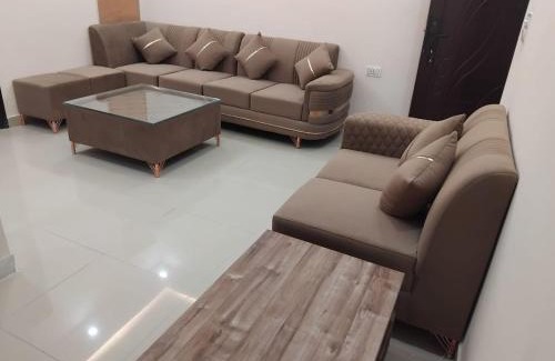 Vrindavan Hotel | Hotel Mango Tree, Vrindavan